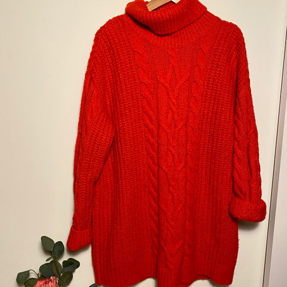 Red super warm h&m sweater